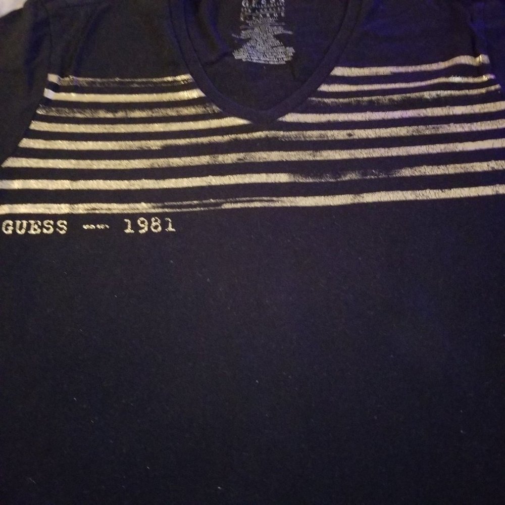 GUESS Men's Vintage Tshirt
